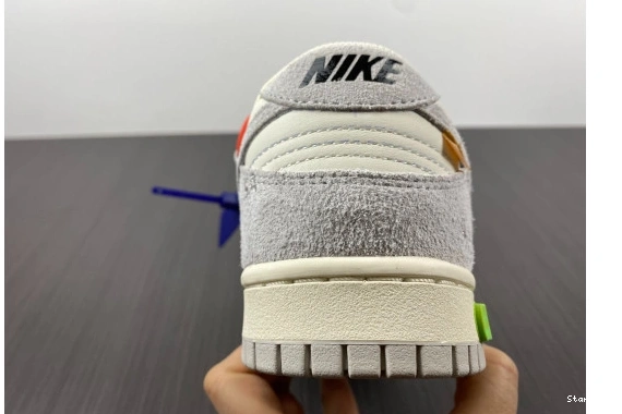 Dunk DJ0950-110 13 O-W Nike Low Lot 0201